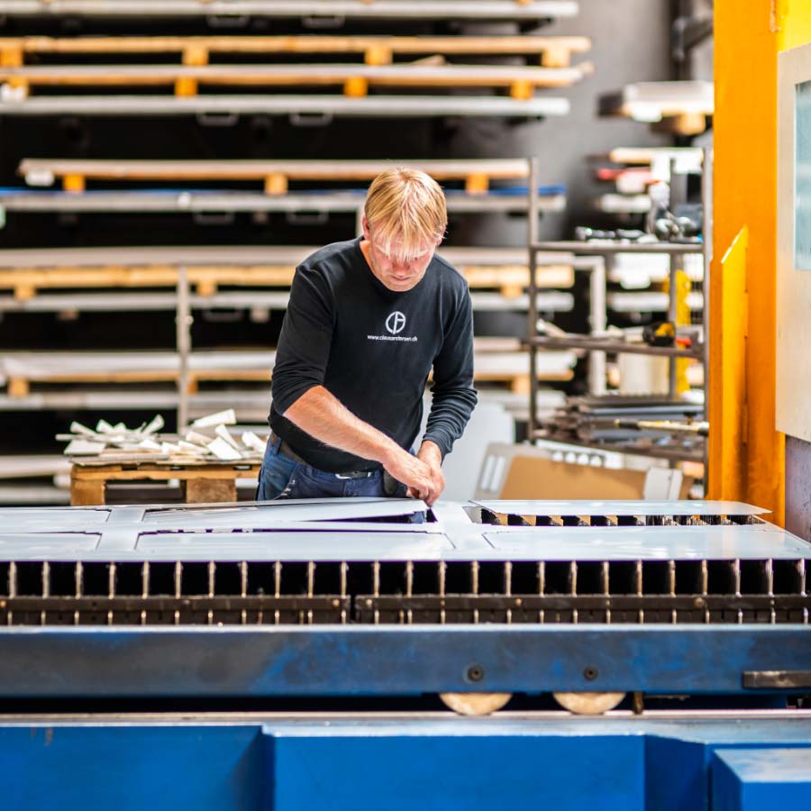 Laserskæring af plade